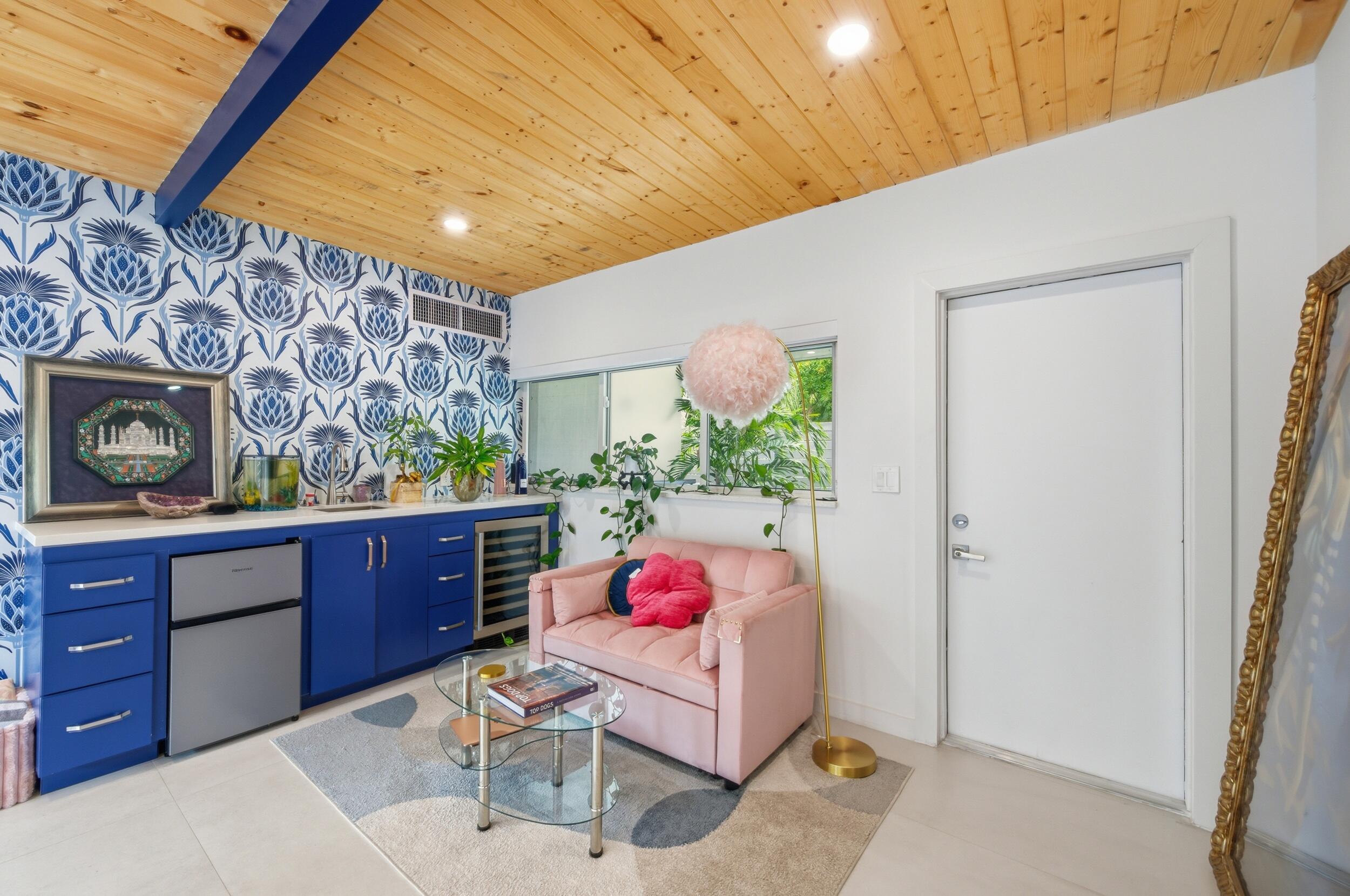 Petite - Residential