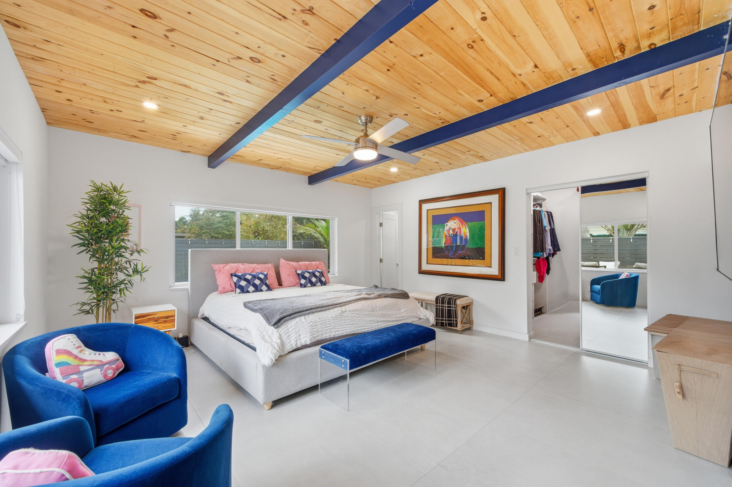 Petite - Residential