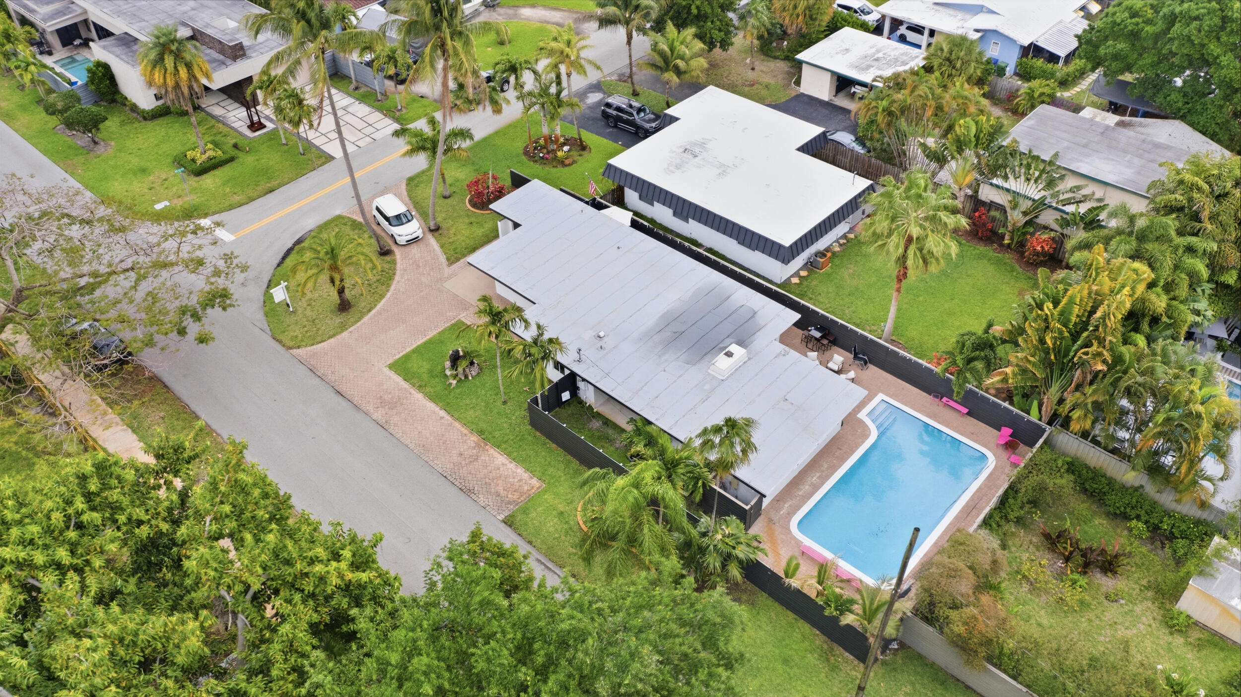 Petite - Residential