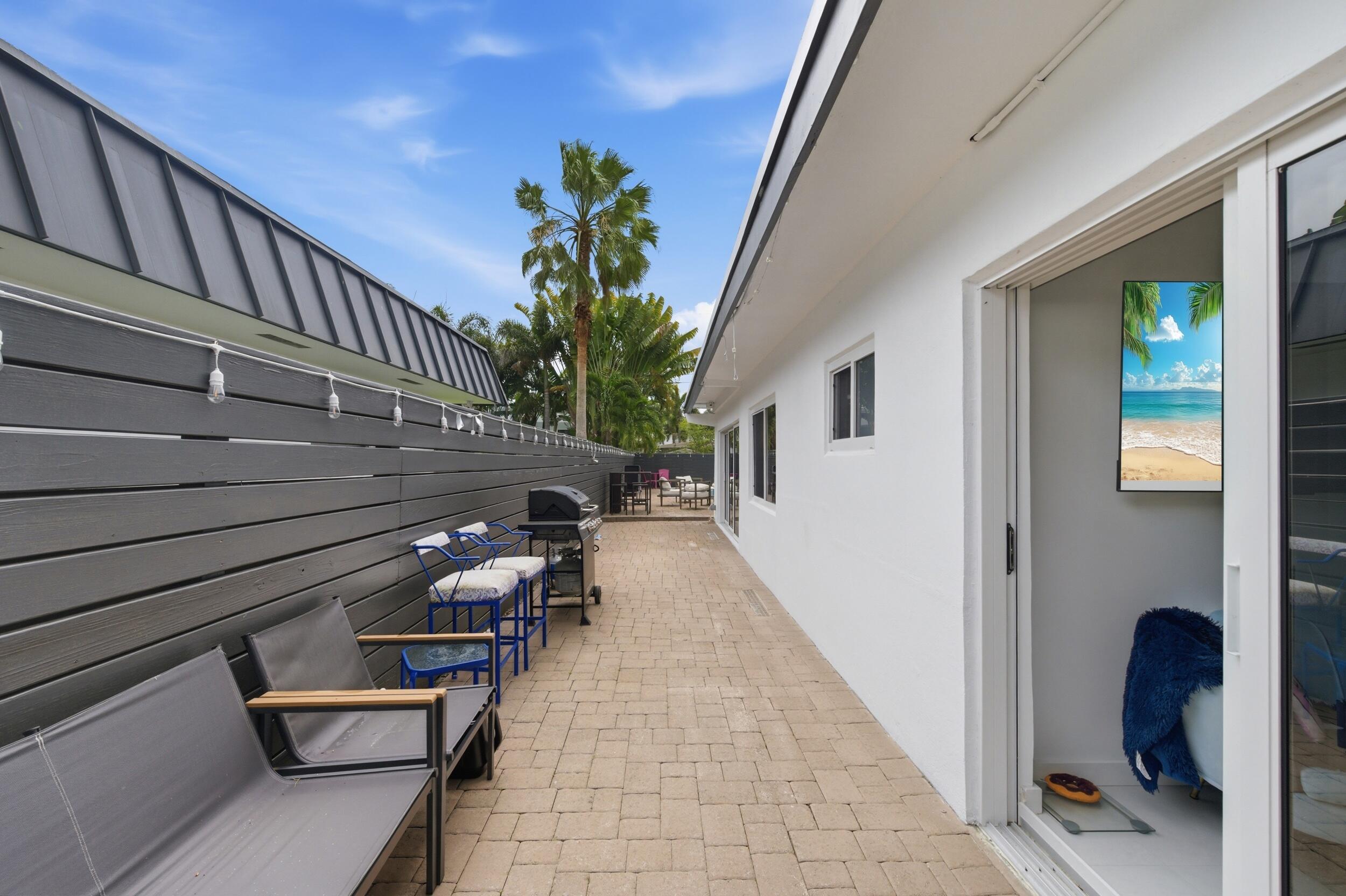 Petite - Residential