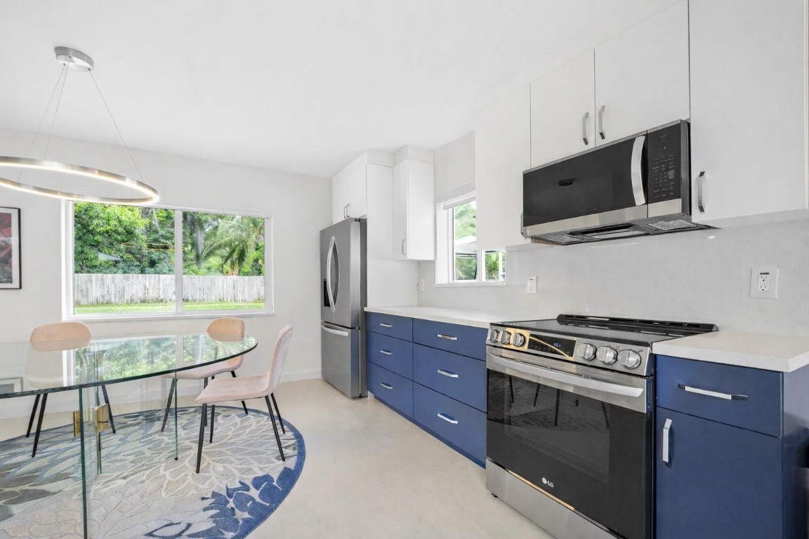 Petite - Residential