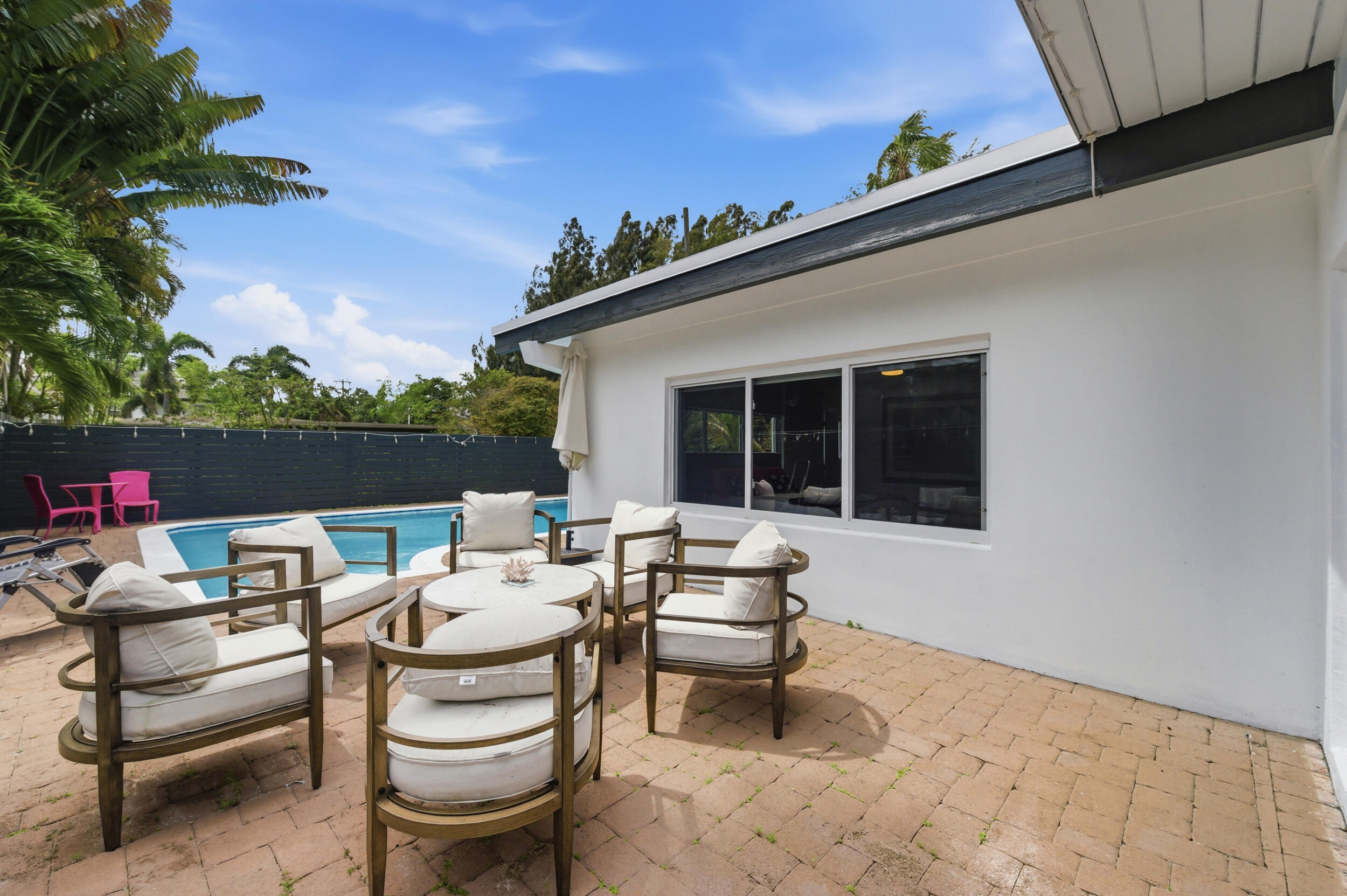 Petite - Residential