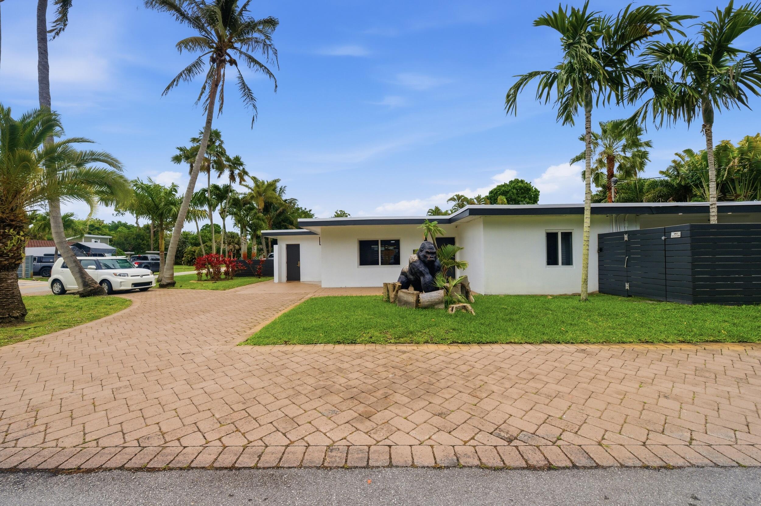 Petite - Residential