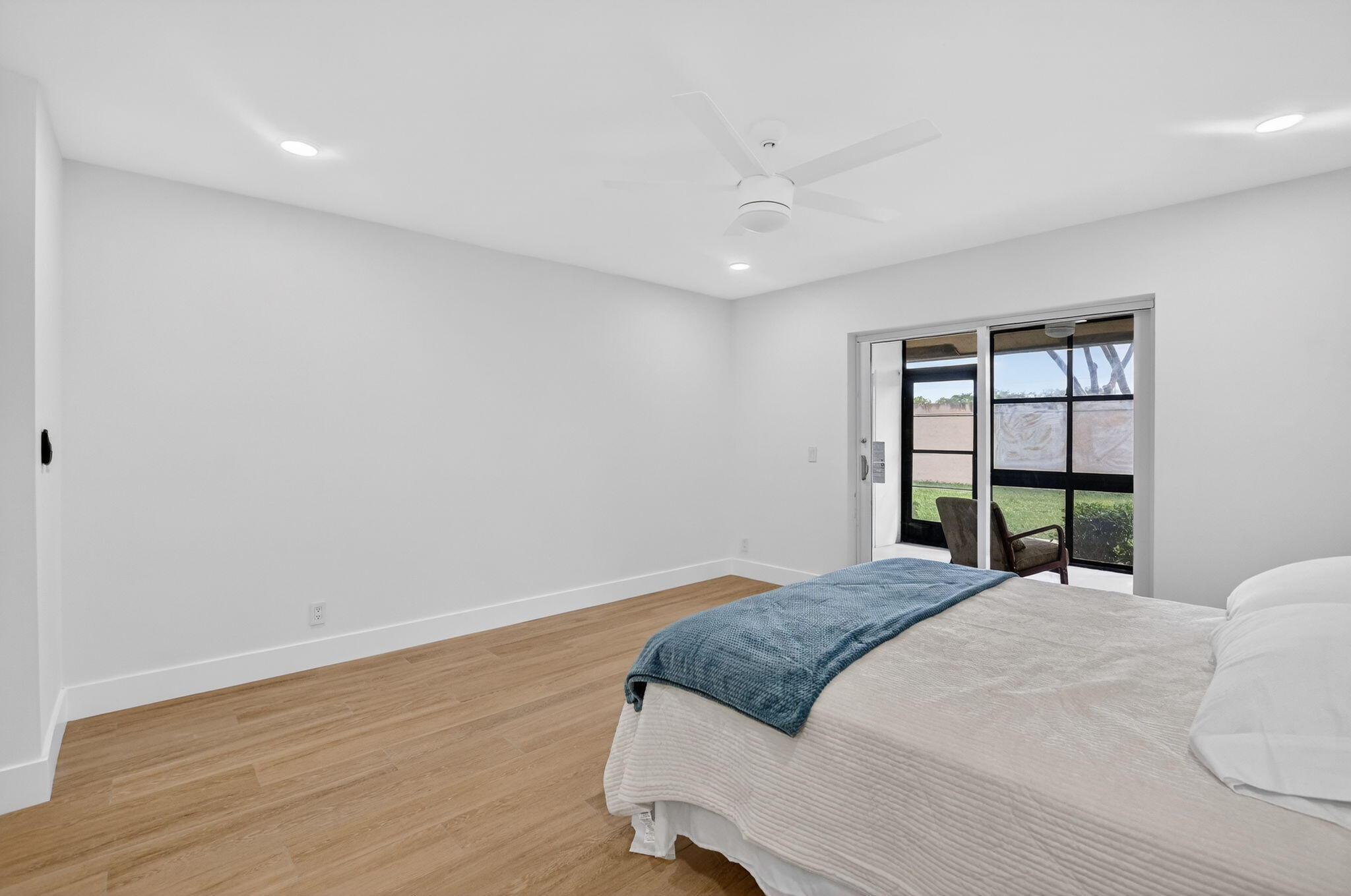 WHISPER WALK SEC C CONDO - Residential