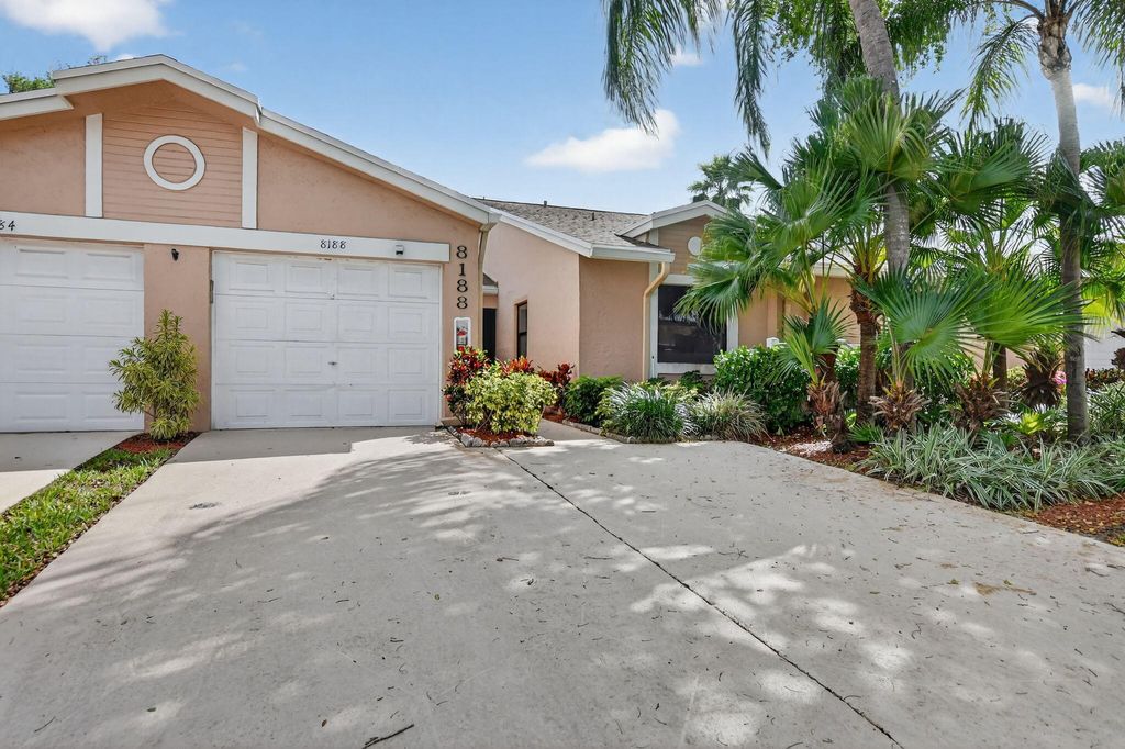 Photo of 8188 Summerbreeze Lane, Boca Raton, FL 33496 (MLS # B26005209)