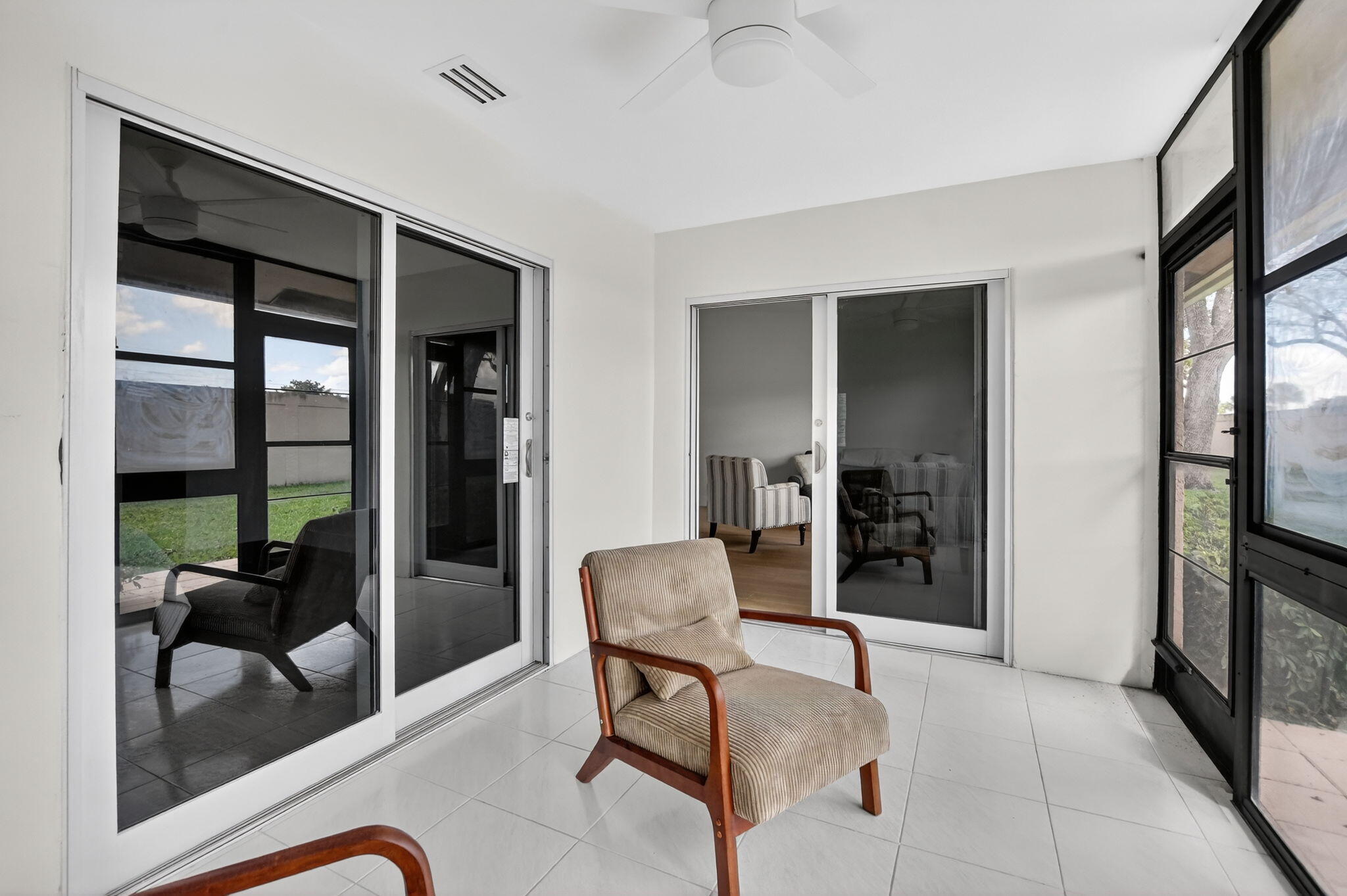 WHISPER WALK SEC C CONDO - Residential