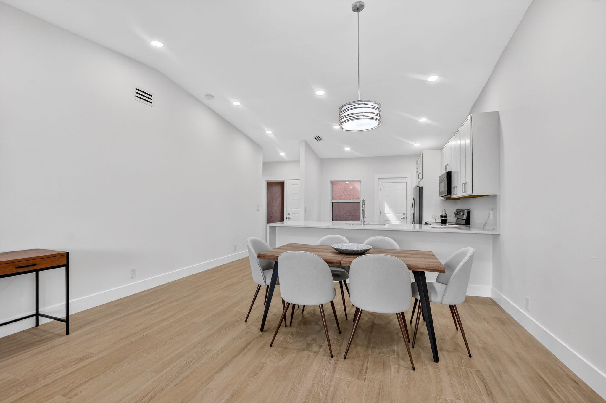 WHISPER WALK SEC C CONDO - Residential