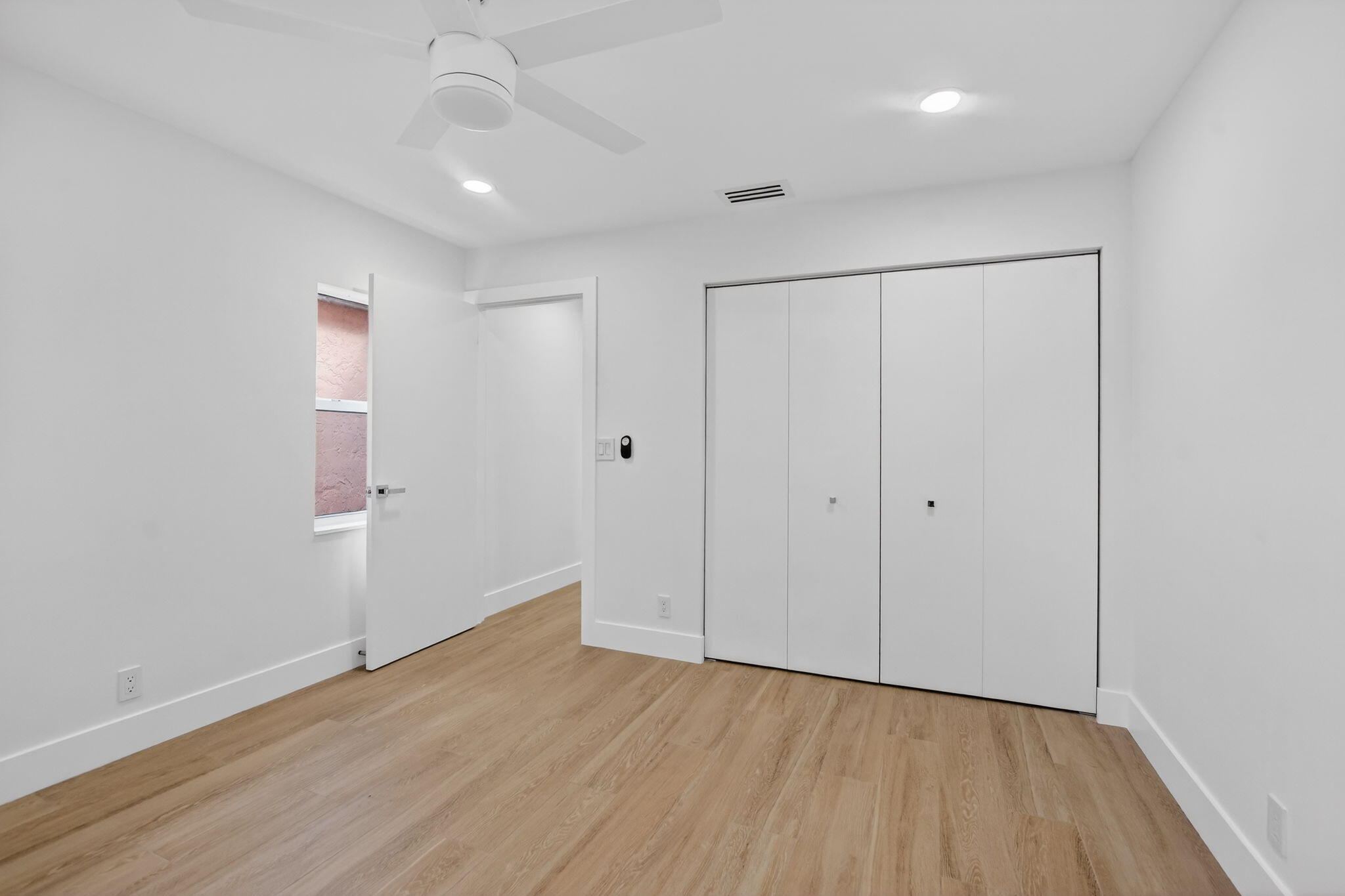 WHISPER WALK SEC C CONDO - Residential