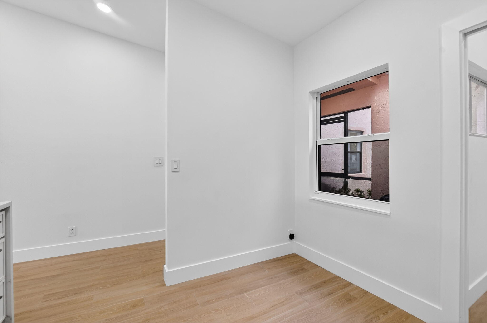 WHISPER WALK SEC C CONDO - Residential