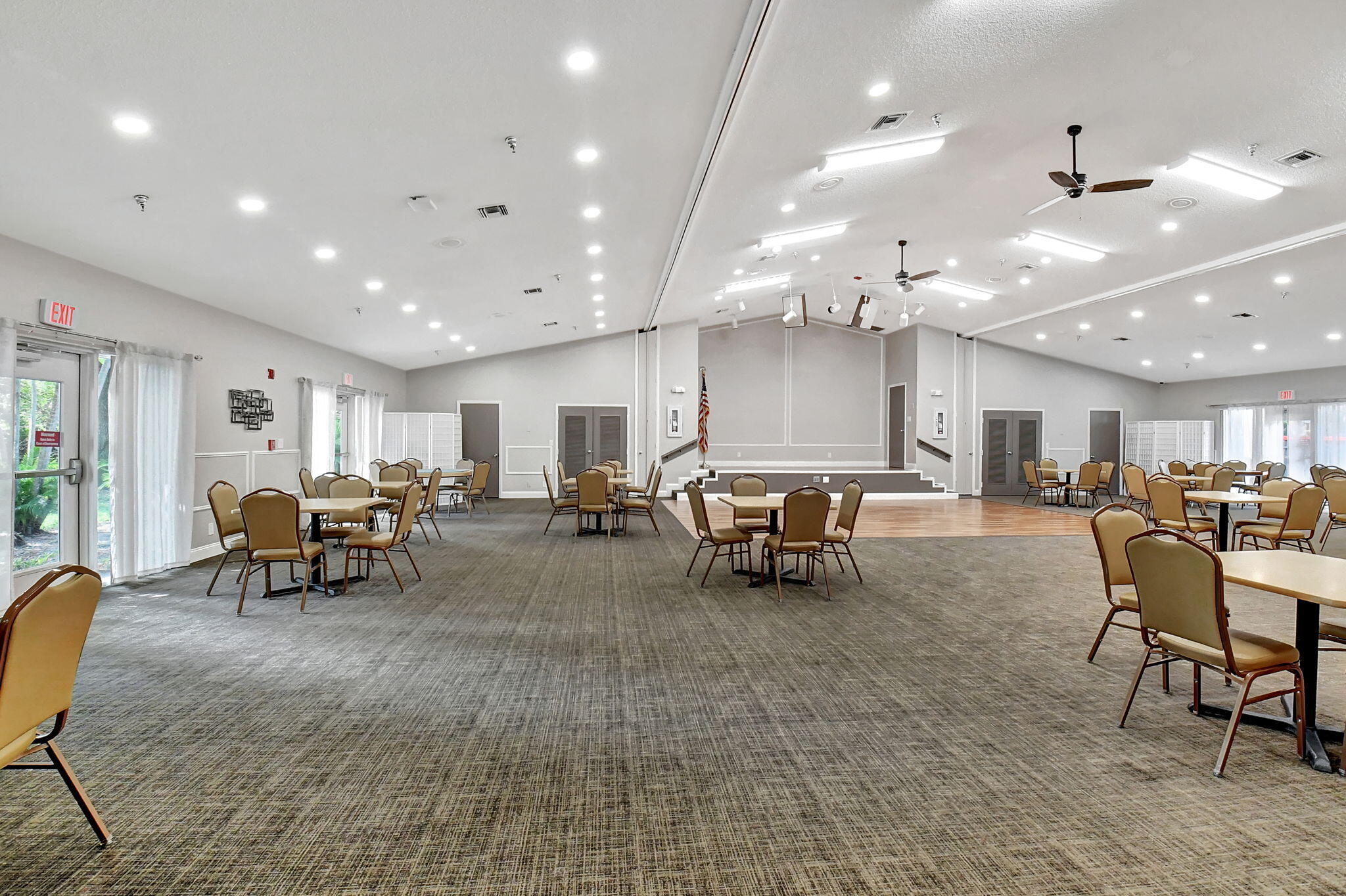 WHISPER WALK SEC C CONDO - Residential