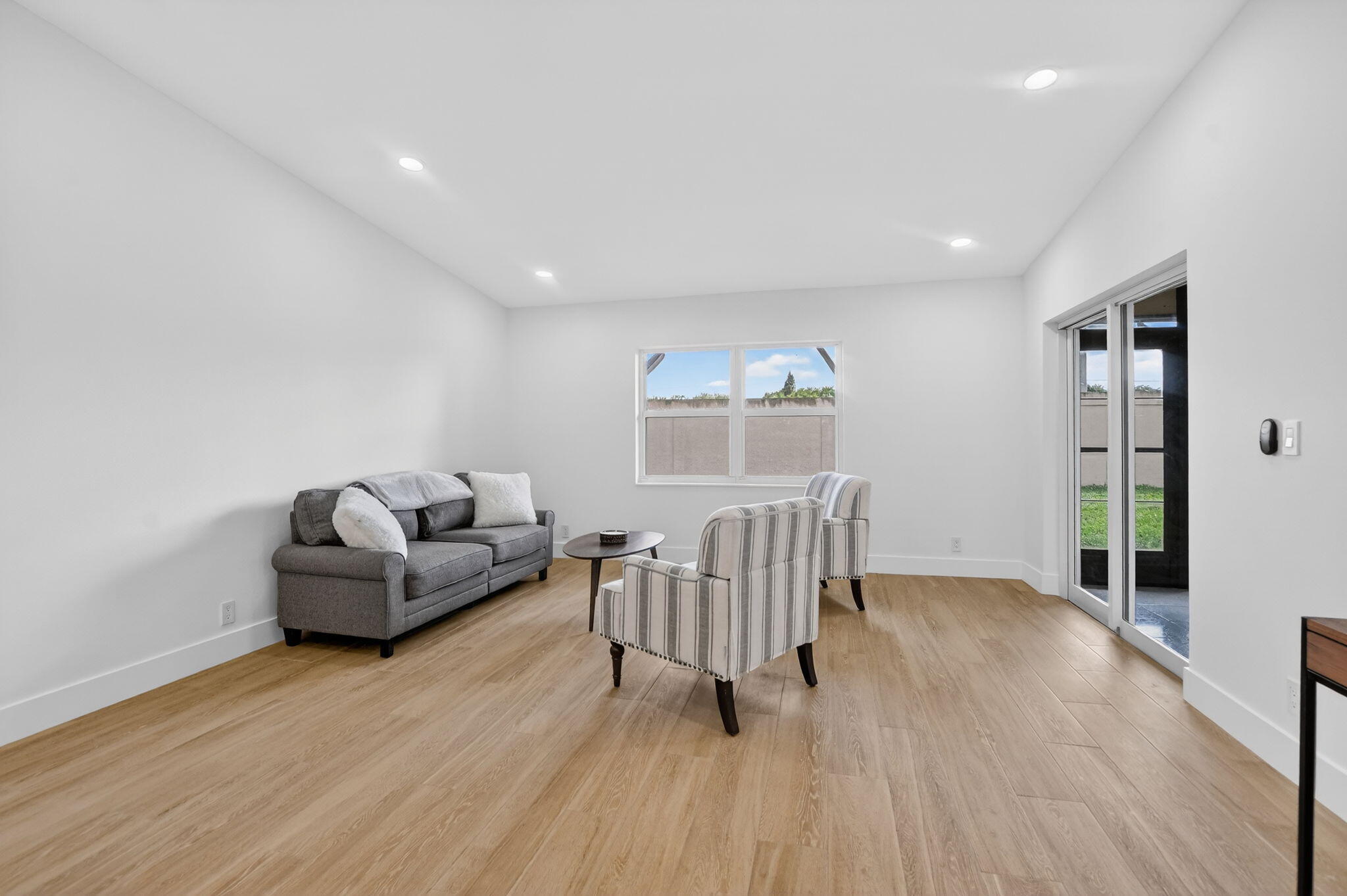 WHISPER WALK SEC C CONDO - Residential