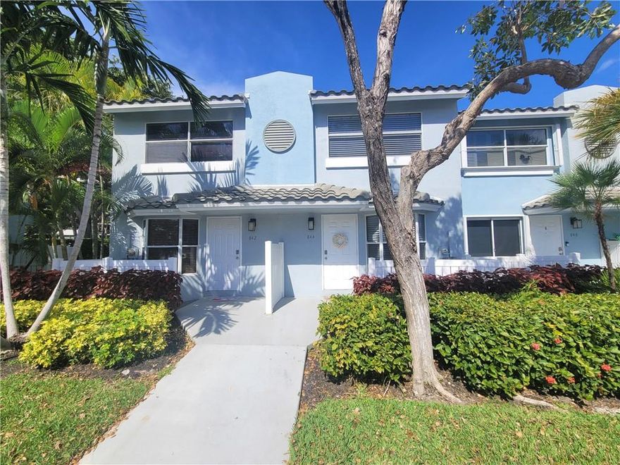 I LOVE THIS PLACE. FABULOUS EAST LOCATION 2 BR 2 BA FEE SIMPLE TOWNHOUSE PERFECT FOR ANY BUYER!  REMODELED INTERIOR FEATURES STUNNING NEW KITCHEN WITH GORGEOUS QUARTZITE COUNTERTOPS & PASS THROUGH, ALL WHITE SHAKER CABINETS WITH STAINLESS STEEL APPLIANCES & PLENTY OF EXTRA CABINET SPACE.  INTERIOR FLOORS ARE GRAY OVERSIZED PORCELAIN TILE & CHERRY BAMBOO IN THE KITCHEN & LIVING AREA. UPSTAIRS OFFERS DARK GRAY 12X24 PORCELAIN IN THE TRAVEL AREAS AND BEDROOMS.  SPACIOUS BEDROOMS ARE BOTH ENSUITES AND THERE IS AN UPGRADED POWDER ROOM DOWNSTAIRS FOR YOUR GUESTS. EXTERIOR BOASTS NEW GRAY PAVERS IN FRONT AND IN BACK ON THE OVERSIZED PATIO PERFECT FOR GRILLING AND ENTERTAINING PLUS NEW WHITE 6 FOOT FIBERGLASS FENCING. COMPLEX IS BEAUTIFULLY KEPT AND GATED W/TWO SEPARATE ENTRY/EXIT GATES. PETS OK!