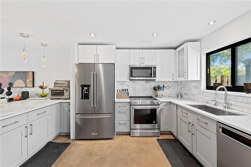 City View Townhomes - Residential