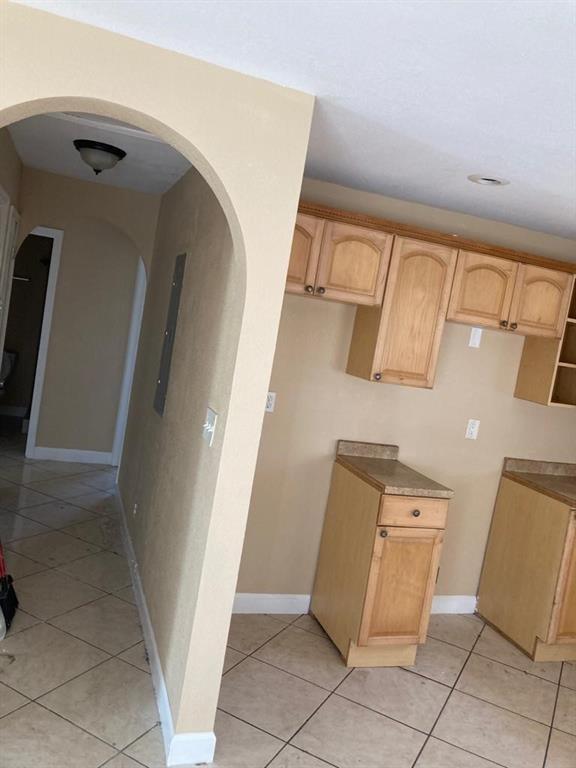 PAHOKEE GARDENS - Residential Lease