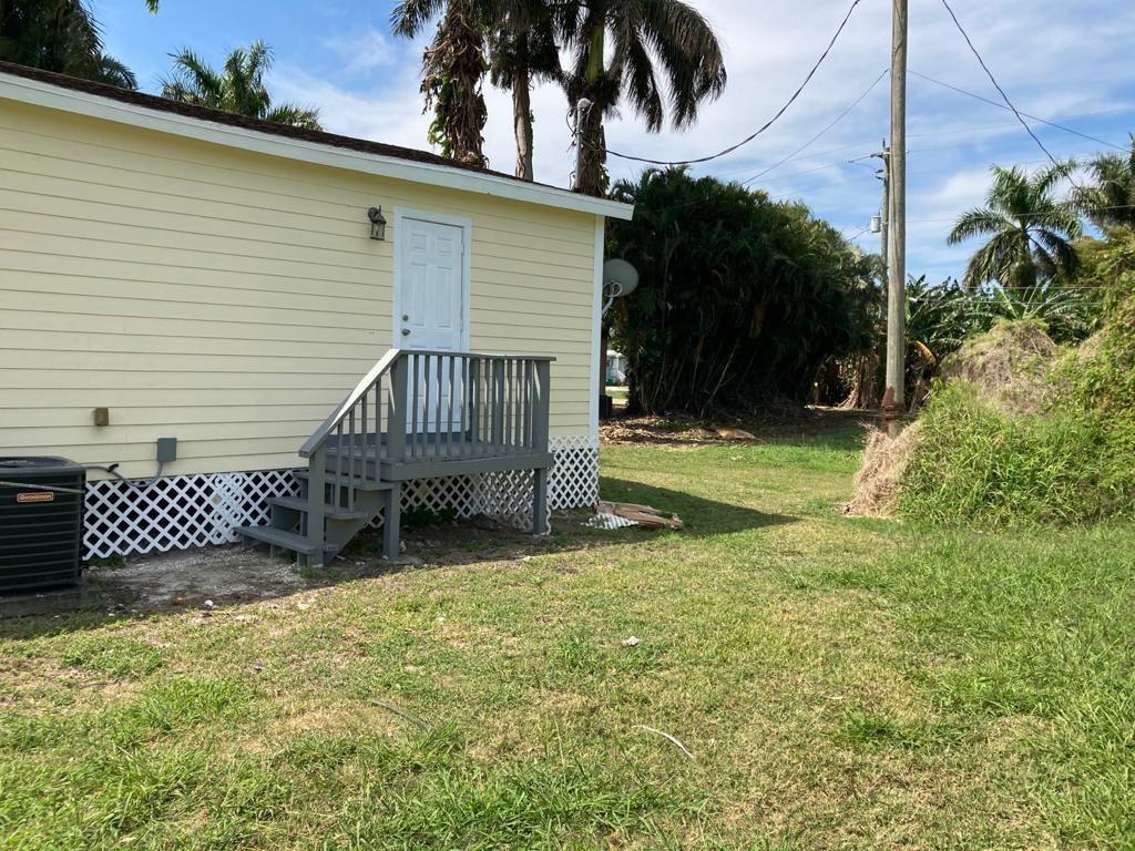 PAHOKEE GARDENS - Residential Lease