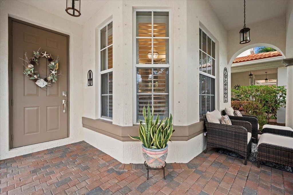 Photo of 439 Pumpkin Drive, Palm Beach Gardens, FL 33410 (MLS # R10954495)