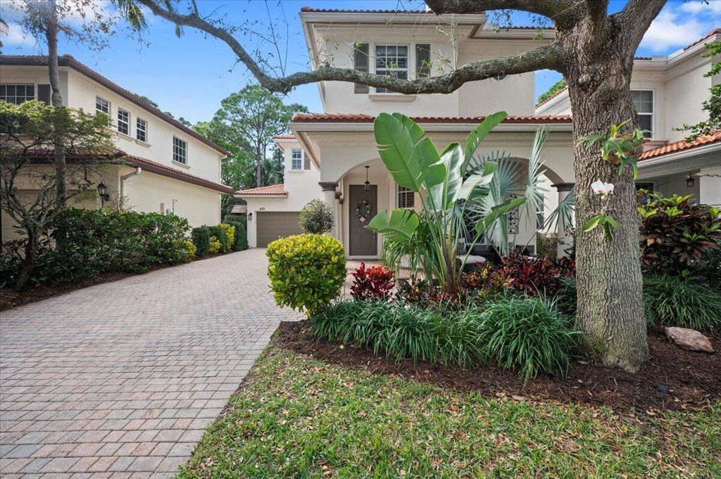 Photo of 439 Pumpkin Drive, Palm Beach Gardens, FL 33410 (MLS # R10954495)