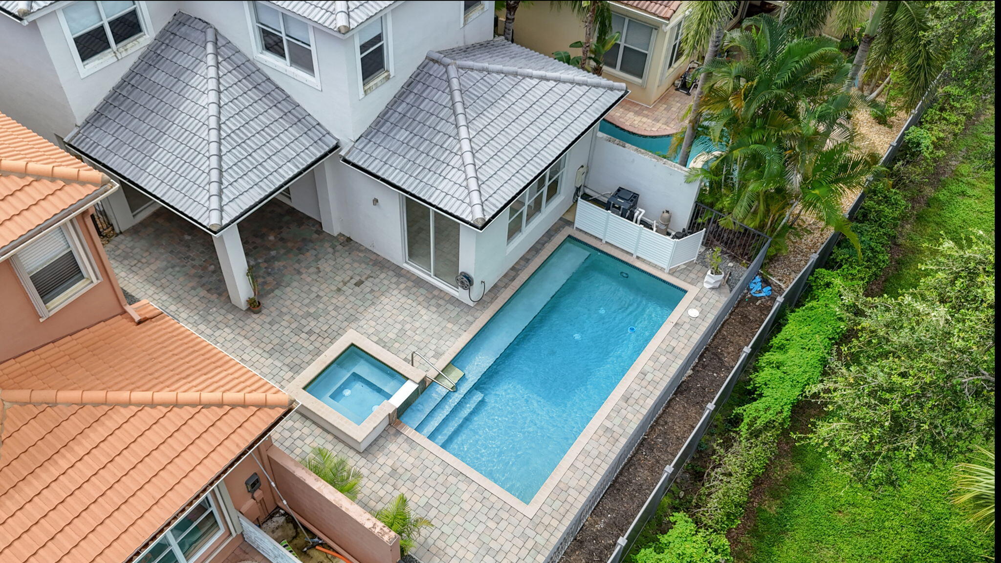 207 ISLE VERDE Way