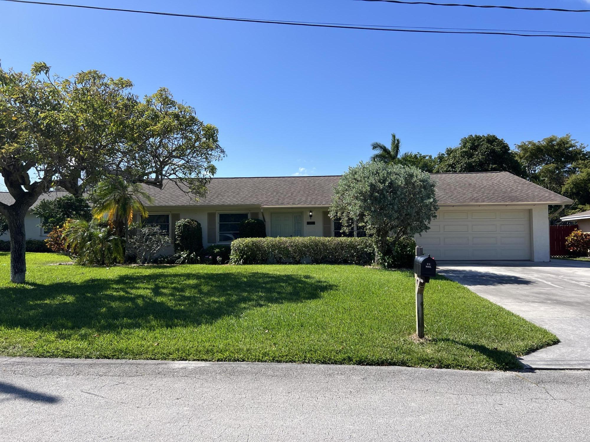 FLORAL PARK LANTANA - Residential