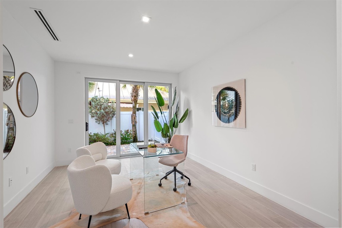 The Beverly Las Olas - Residential Lease