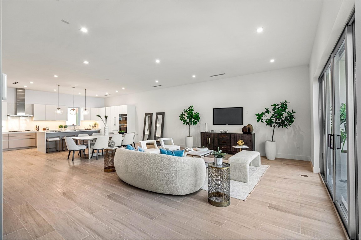 The Beverly Las Olas - Residential Lease