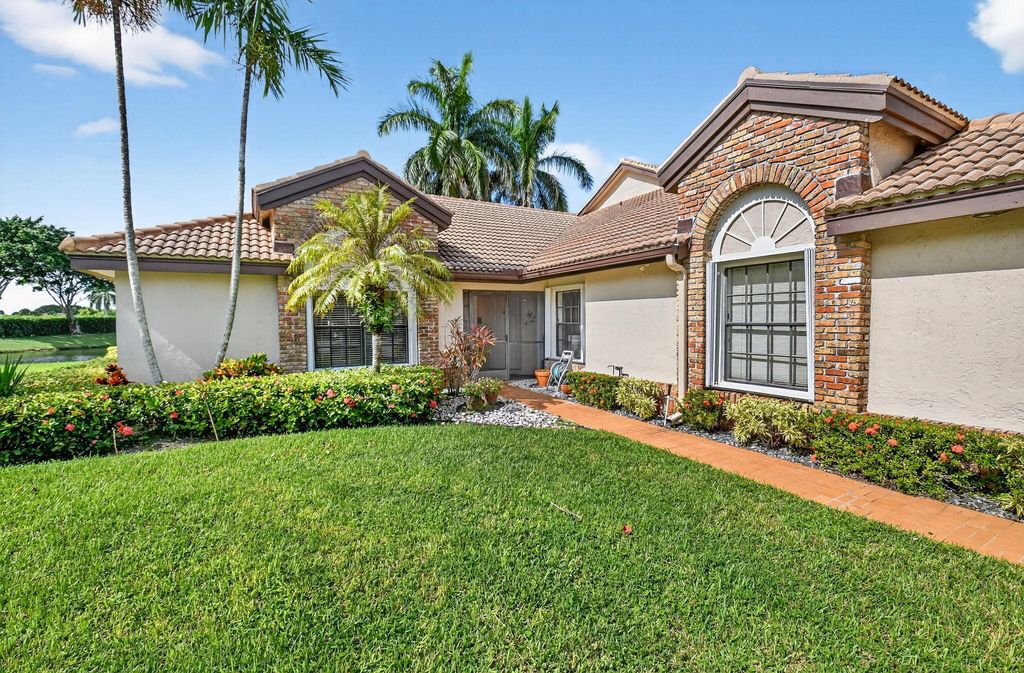 Photo of 8225 Cassia Drive, Boynton Beach, FL 33472 (MLS # R11133548)