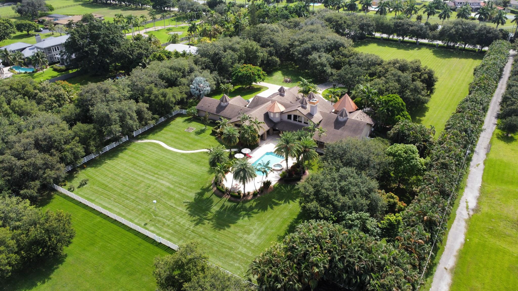 SUNSHINE RANCHES - Residential