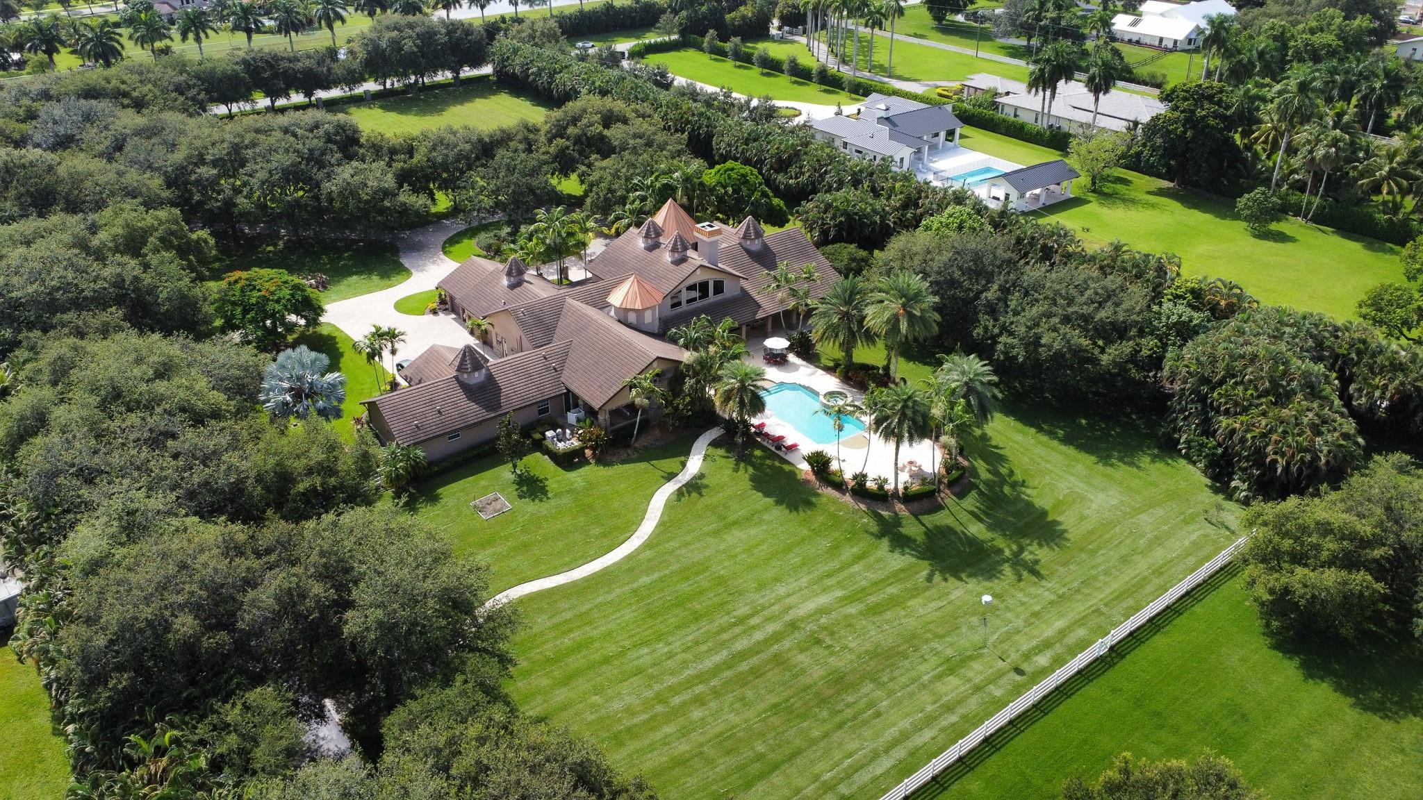 SUNSHINE RANCHES - Residential