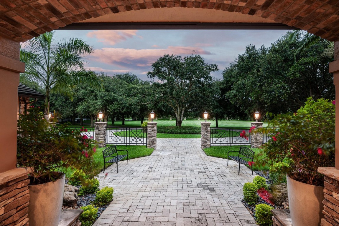 SUNSHINE RANCHES - Residential