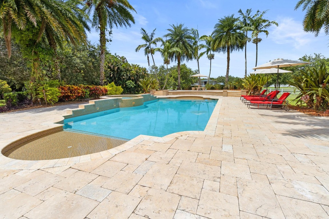 SUNSHINE RANCHES - Residential