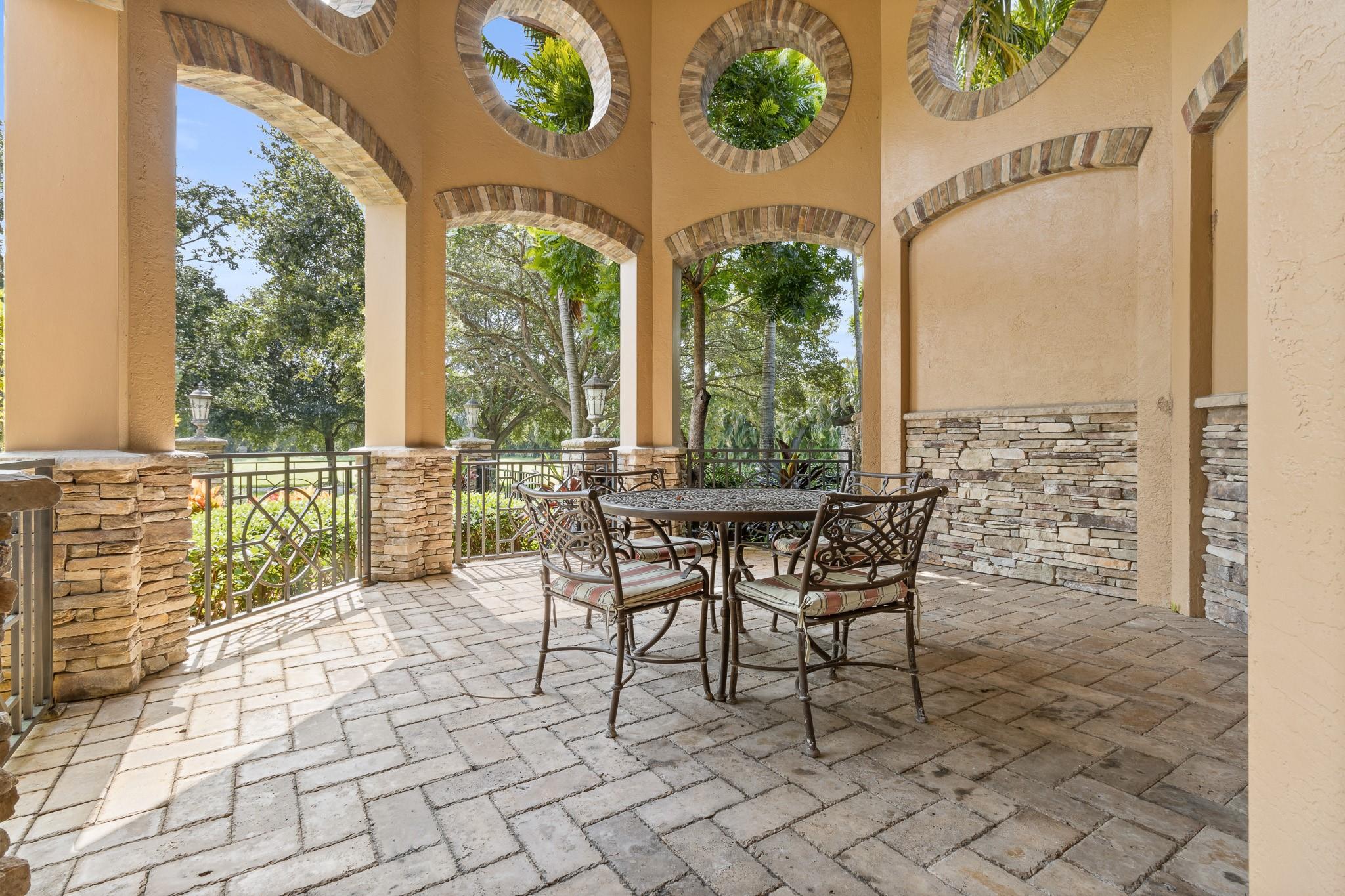 SUNSHINE RANCHES - Residential