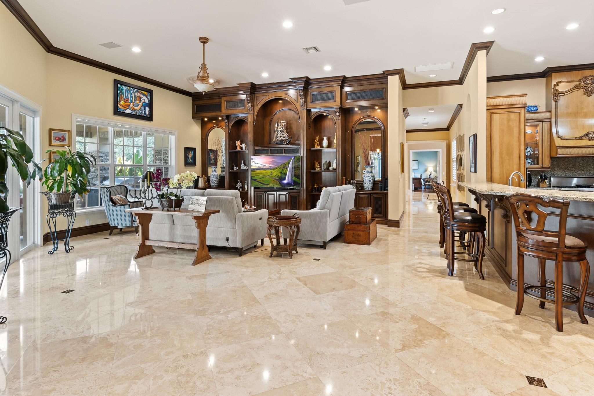 SUNSHINE RANCHES - Residential