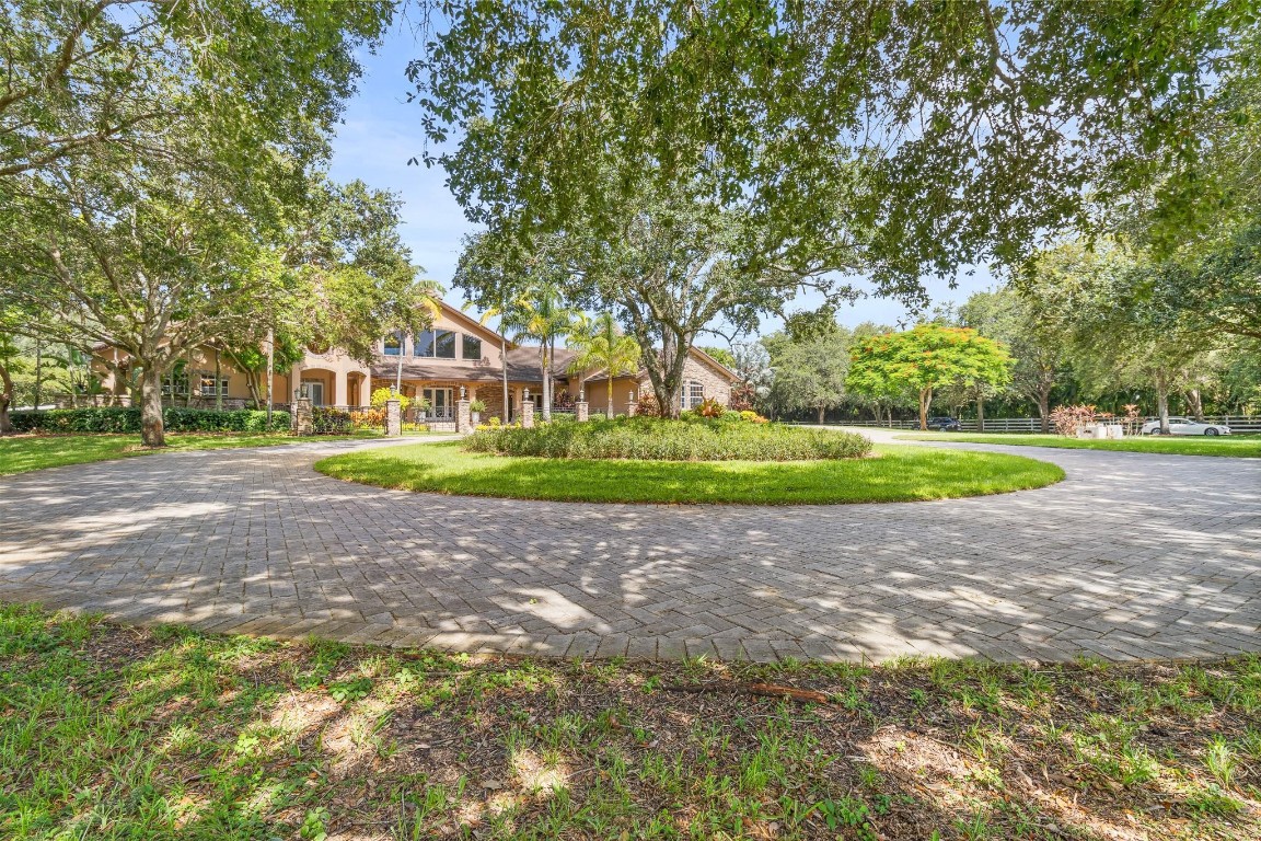 SUNSHINE RANCHES - Residential