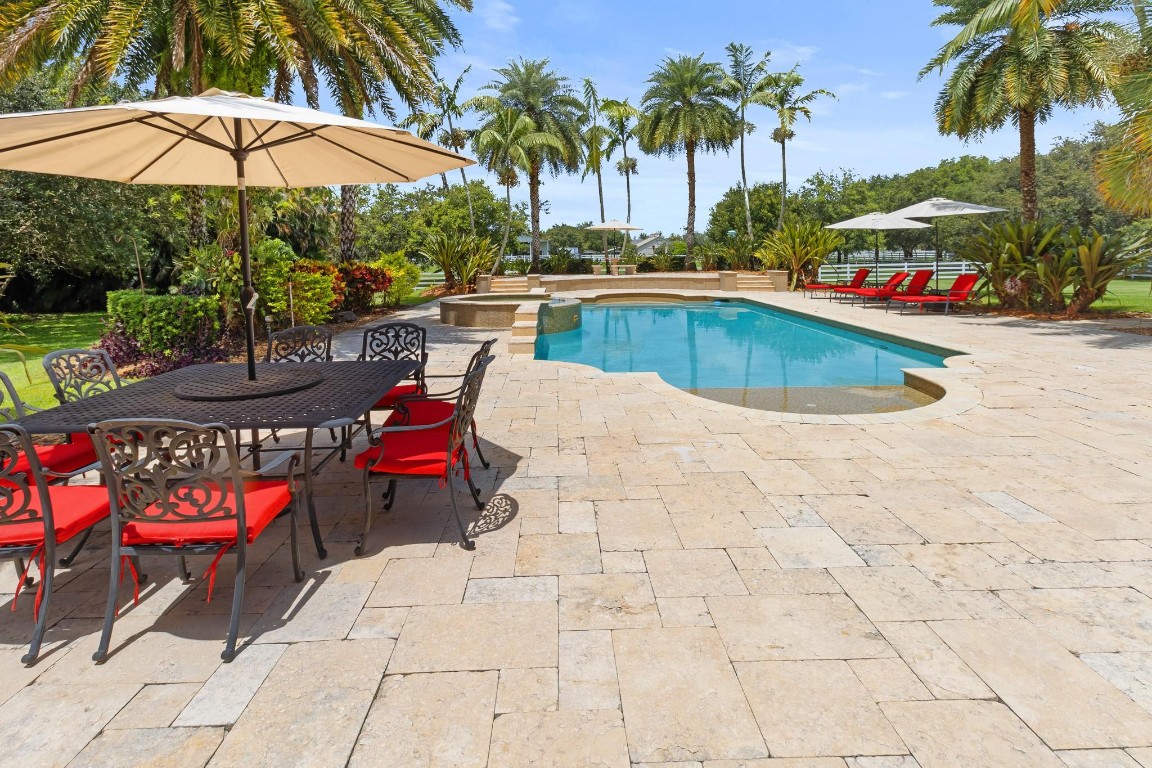 SUNSHINE RANCHES - Residential