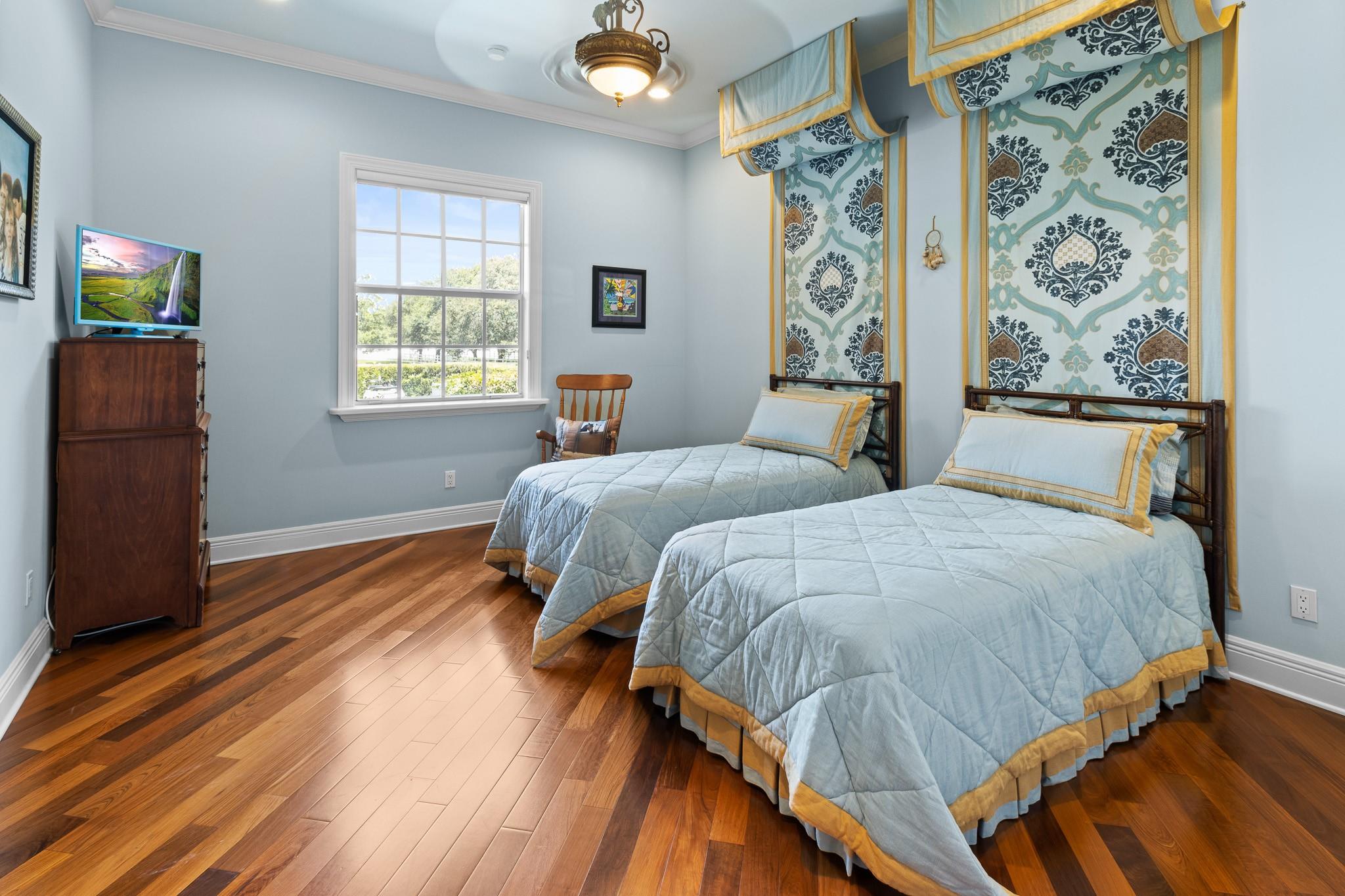 SUNSHINE RANCHES - Residential