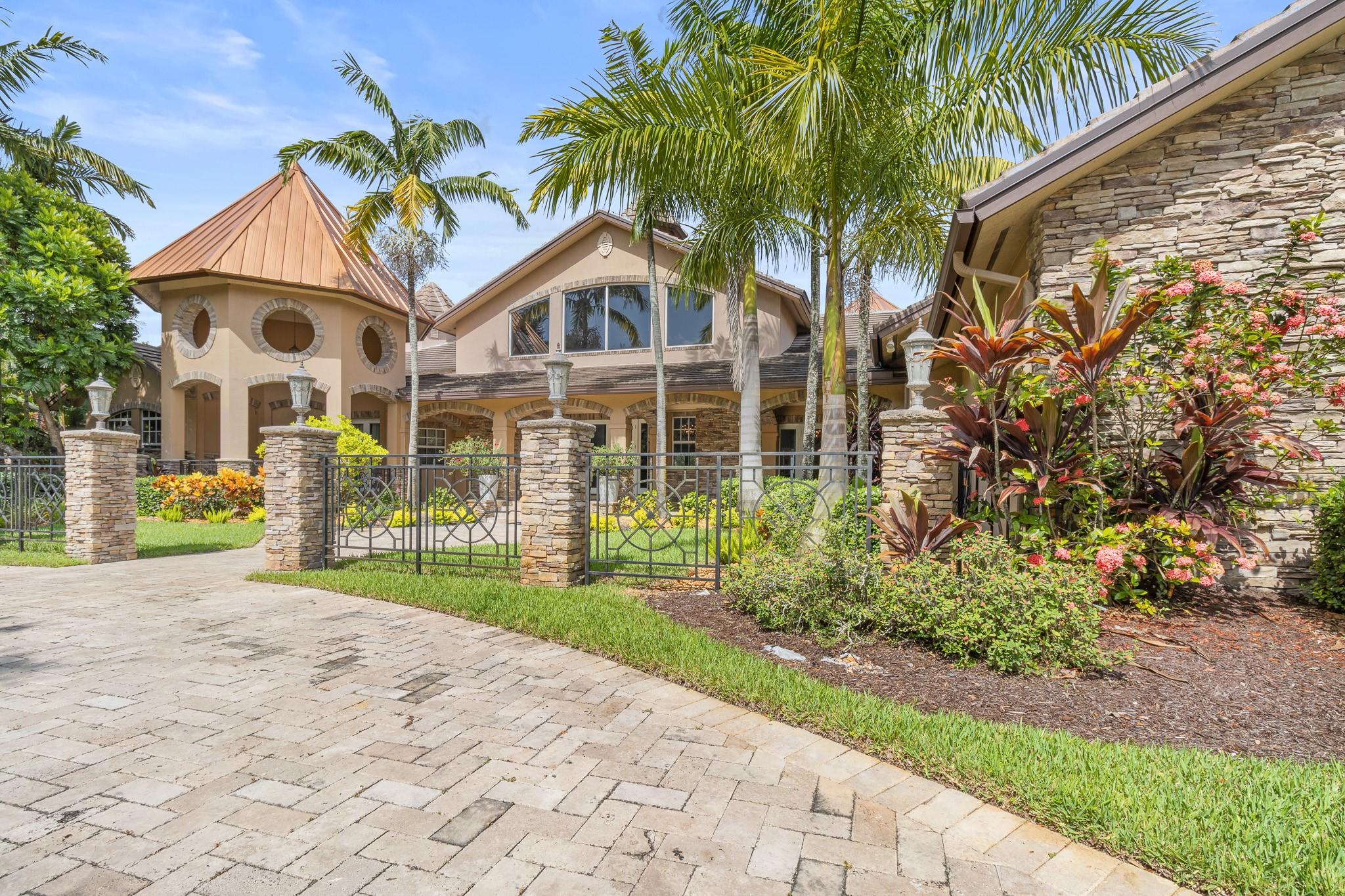 SUNSHINE RANCHES - Residential