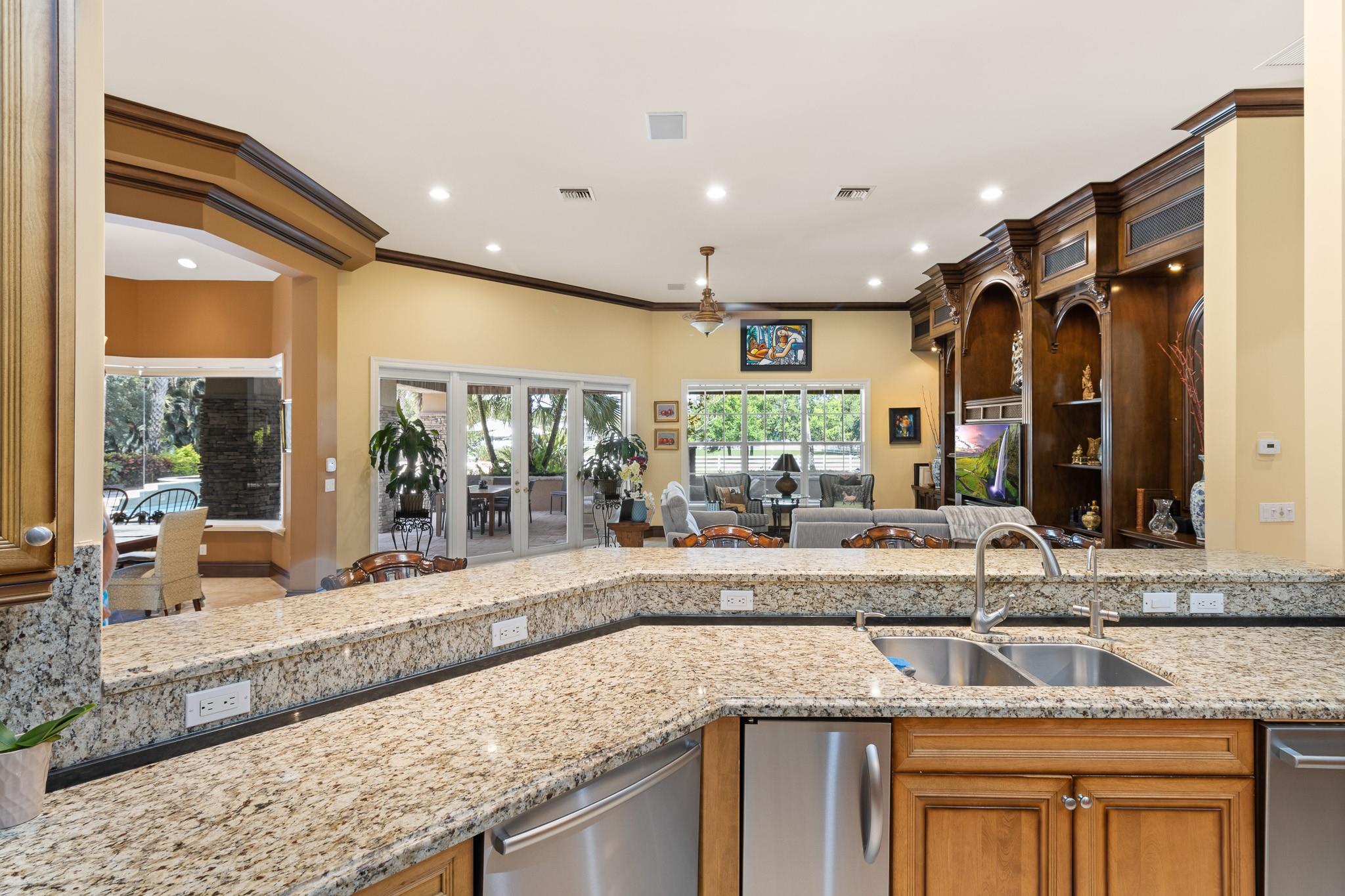 SUNSHINE RANCHES - Residential