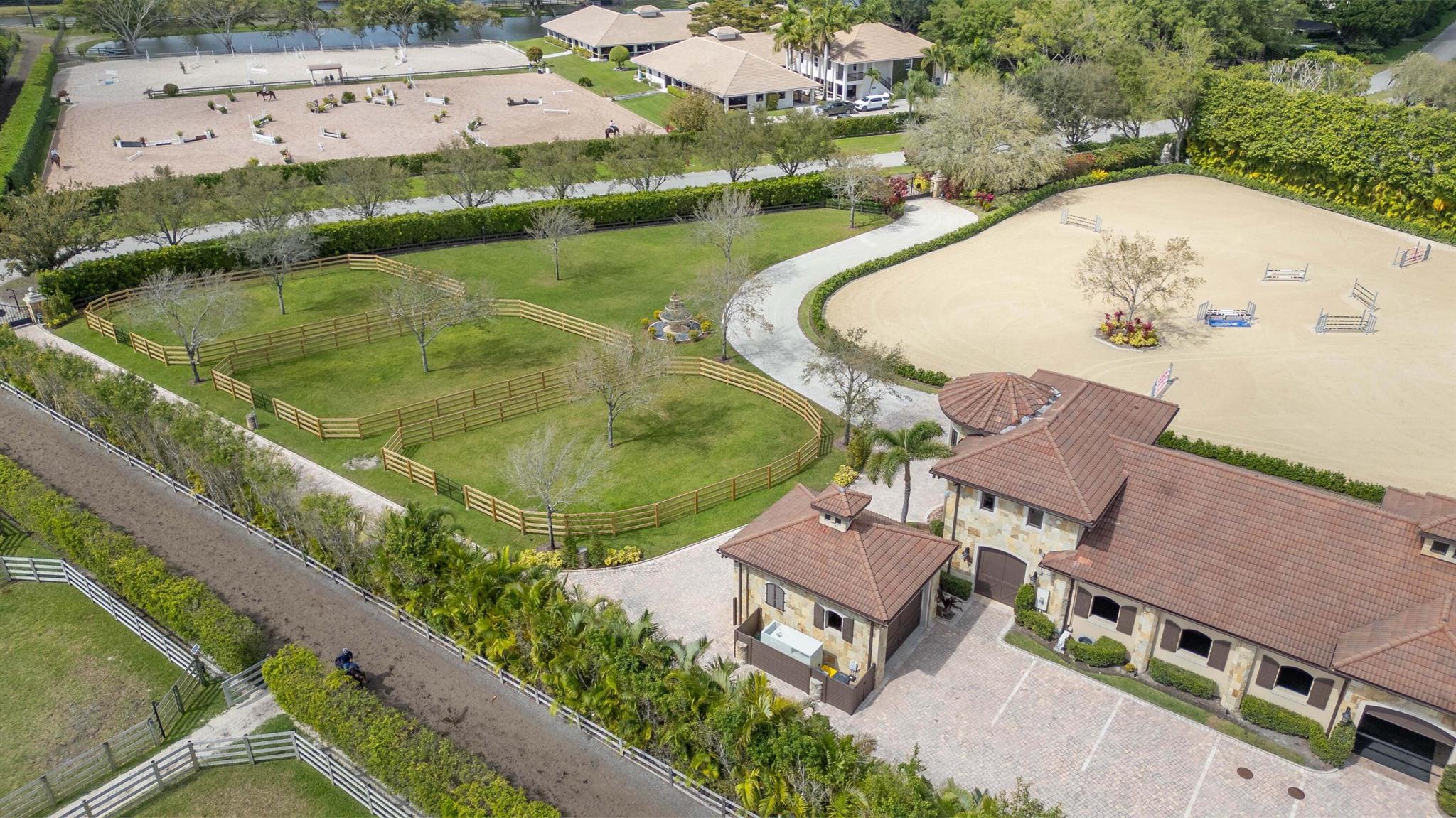 GRAND PRIX FARMS - Residential