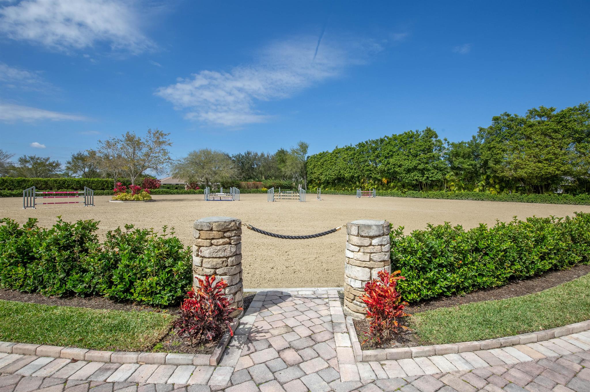 GRAND PRIX FARMS - Residential