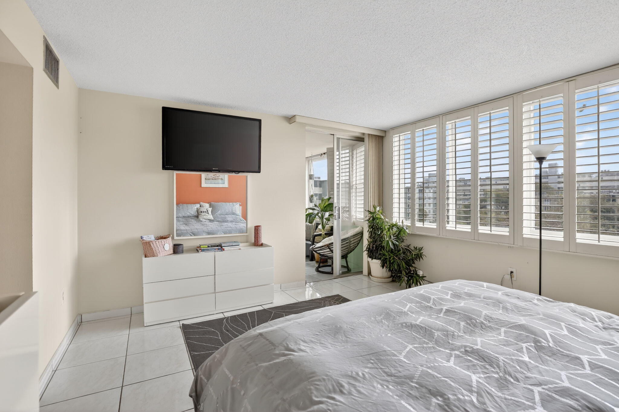 JADE WINDS GROUP BAMBOO GARDENS - Residential