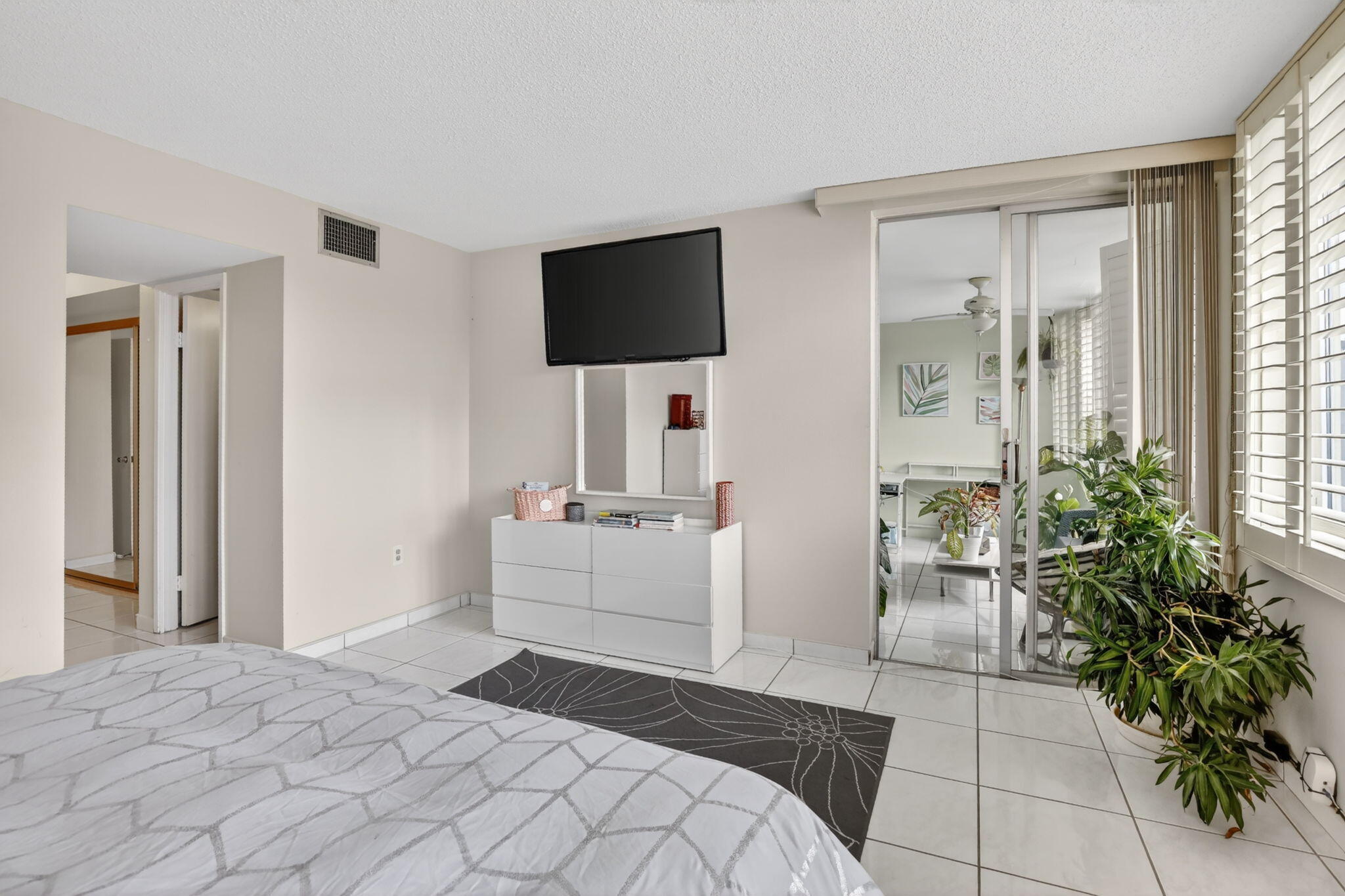 JADE WINDS GROUP BAMBOO GARDENS - Residential