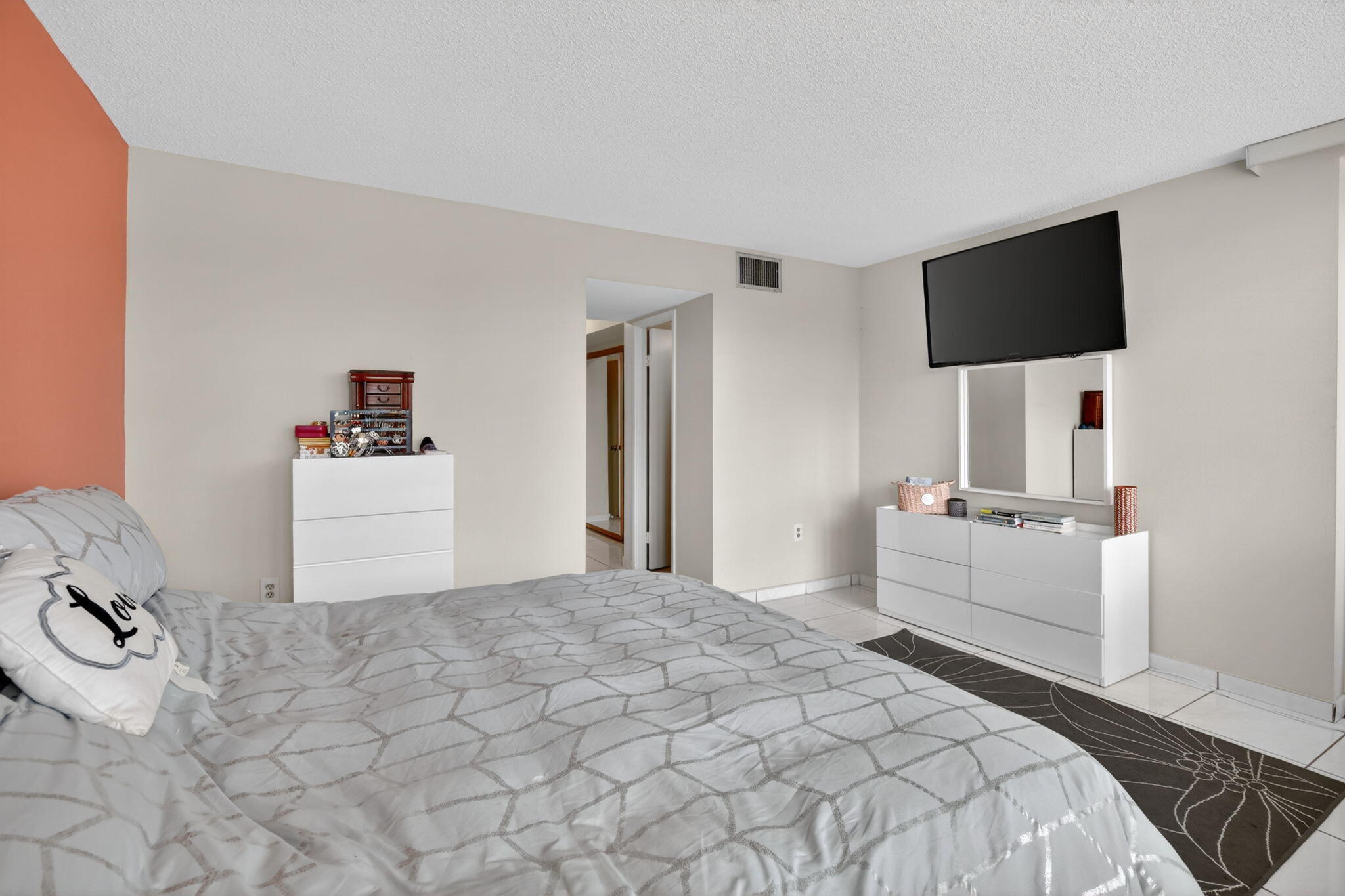 JADE WINDS GROUP BAMBOO GARDENS - Residential