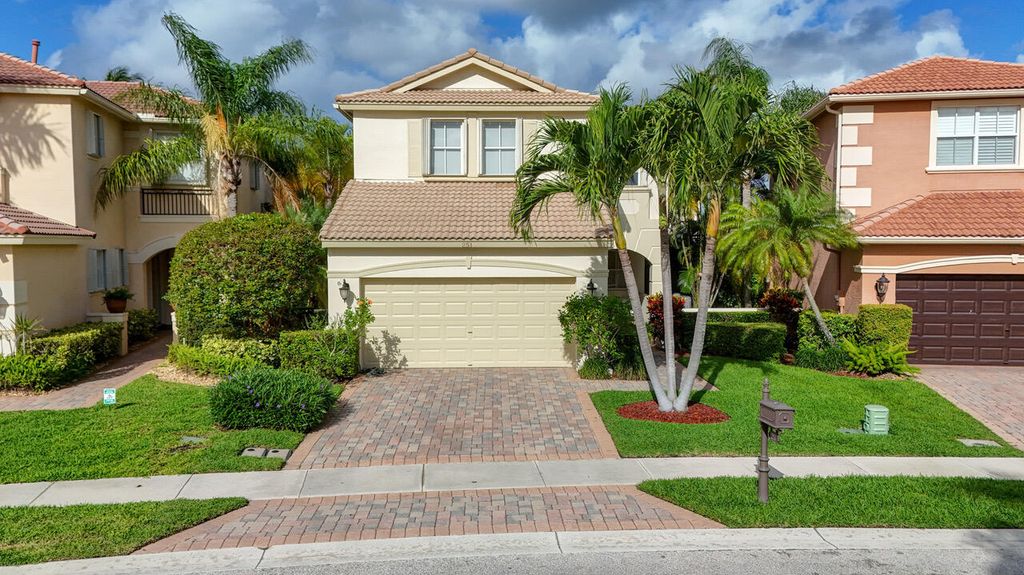 Photo of 251 Isle Verde Way, Palm Beach Gardens, FL 33418 (MLS # B26014141)