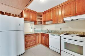 Oriole Golf & Tennis Club - Residential Lease