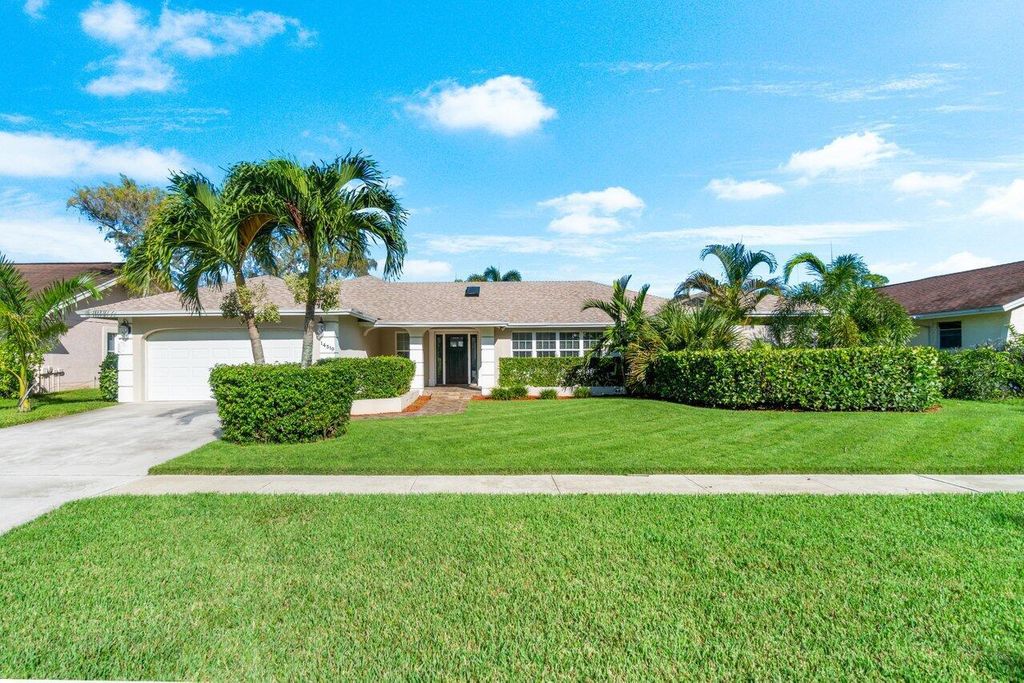 Photo of 14519 Larkspur Lane, Wellington, FL 33414 (MLS # R10922940)