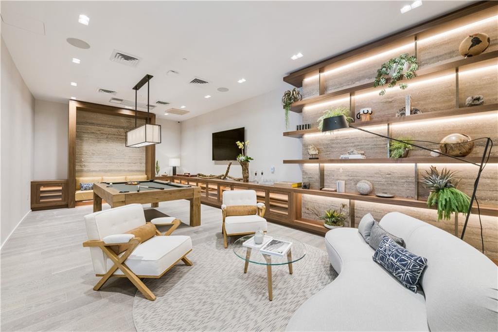 AUBERGE - Residential