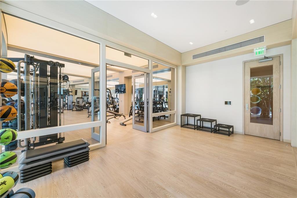 AUBERGE - Residential