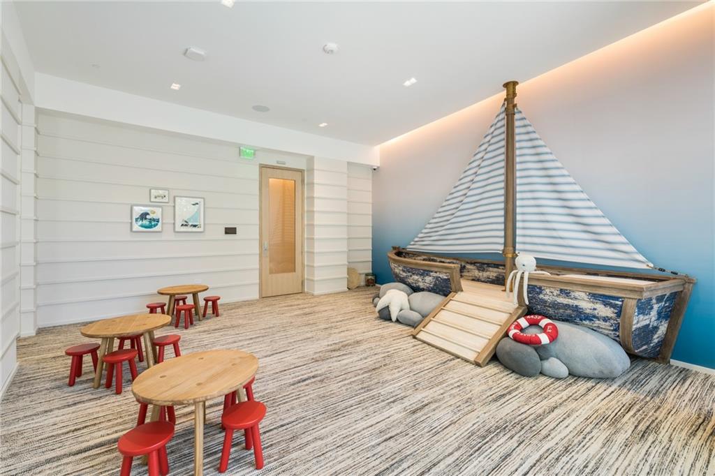 AUBERGE - Residential