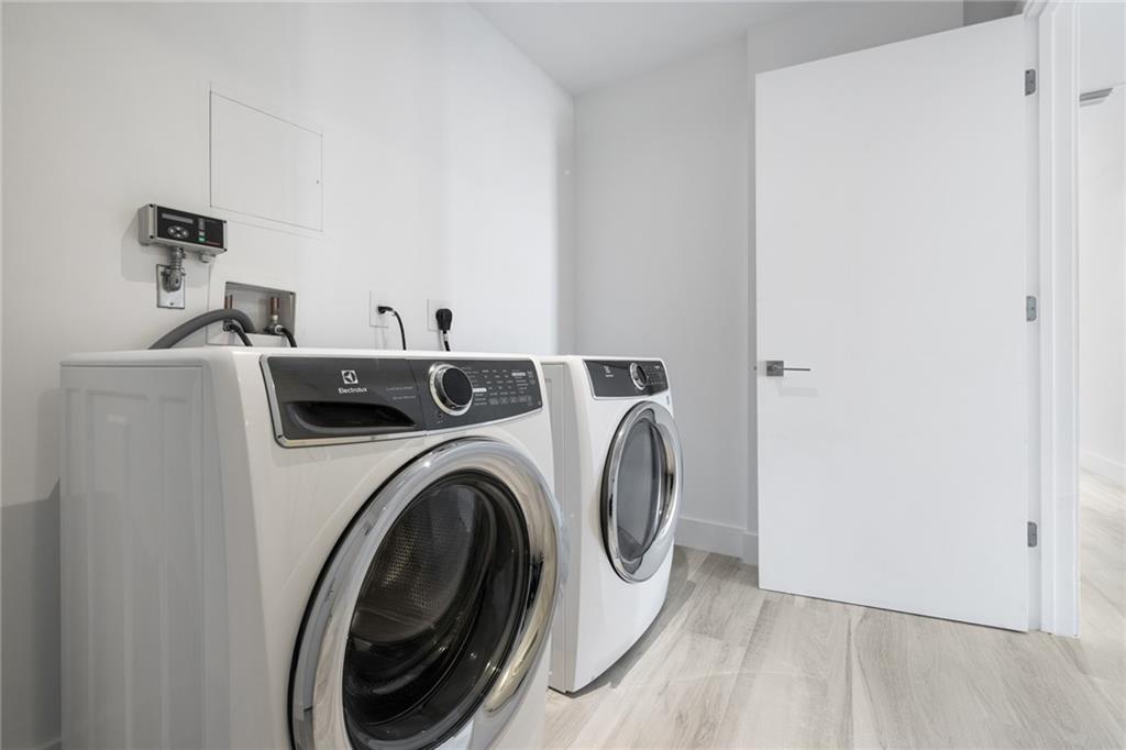 AUBERGE - Residential