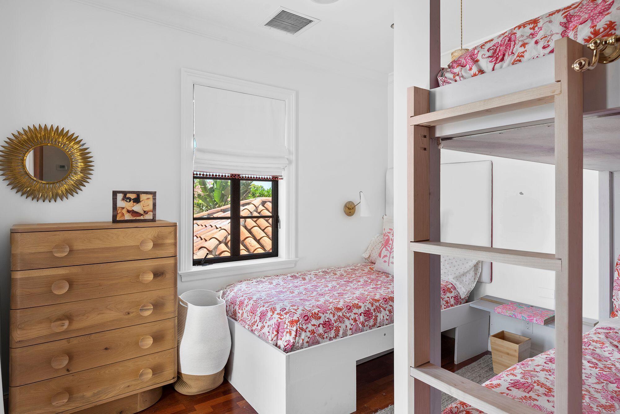 HARBOR EST - Residential Lease